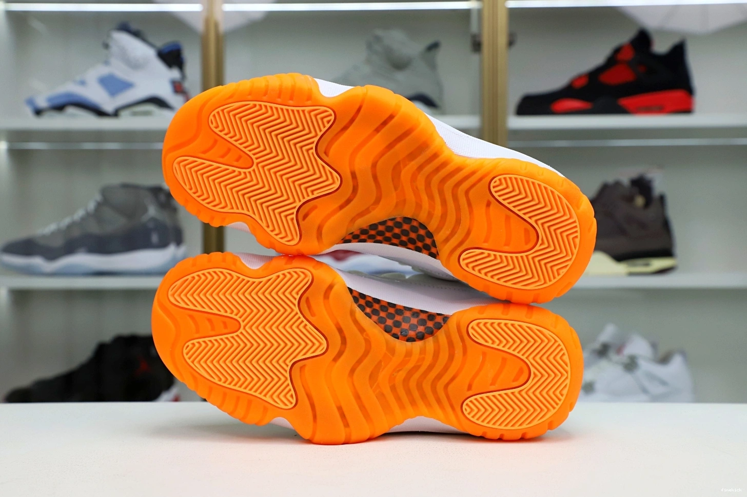 WMNS JORDAN AIR 'BRIGHT CITRUS' 11 RETRO LOW 0914